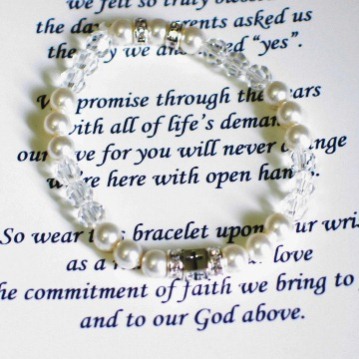 Celebrate a baptism or christening with our stretched style baptism gift bracelet. Measures 5" with stretch and is available in larger sizes for older children/adults making the sacrament.